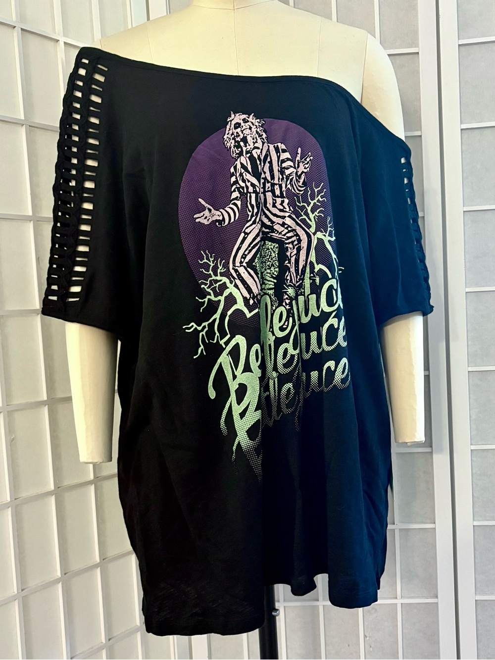 Torrid Beetlejuice Off-Shoulder Black Tee 3X